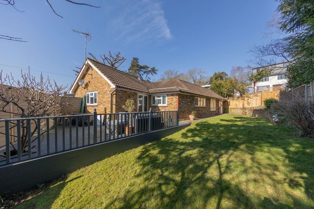 Property photo 1 of 21
