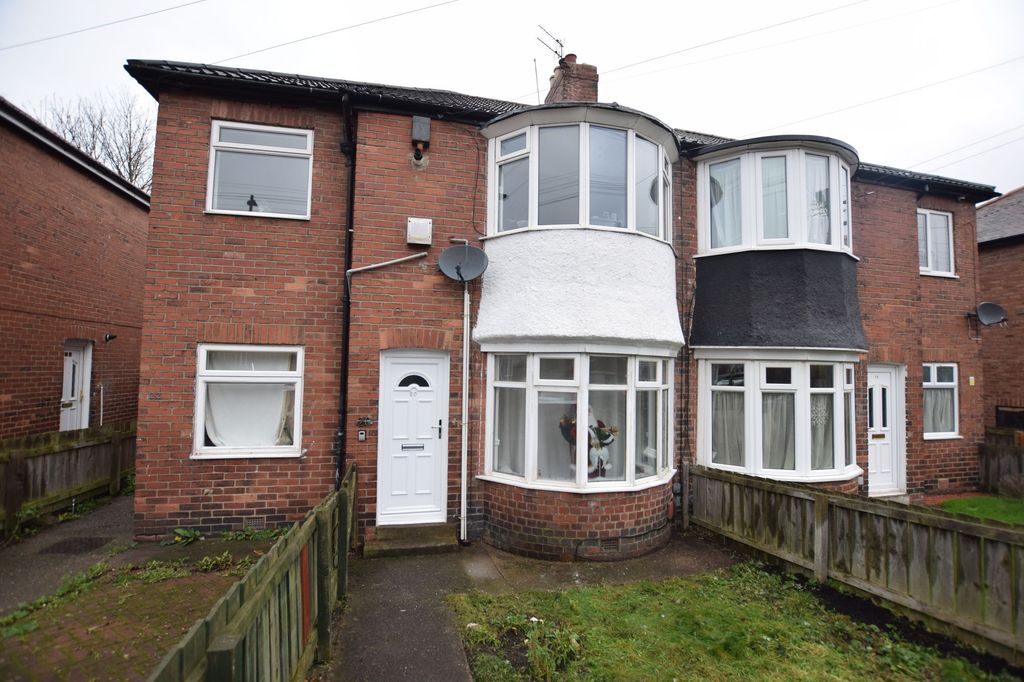 Property photo 3 of 9 External