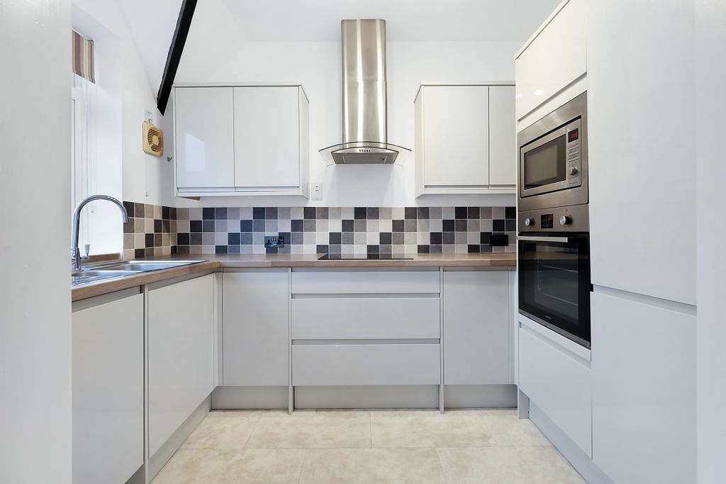 Property photo 3 of 9 Picture No. 04