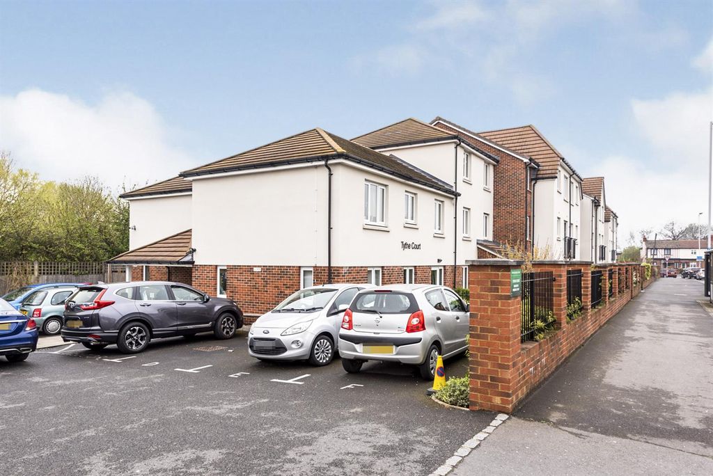 Property photo 1 of 24 ce7E1785-0d30-49Ec-8B62-Daa9B826d0Eb.Jpg