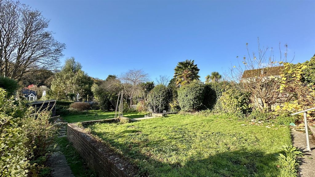 Property photo 1 of 22