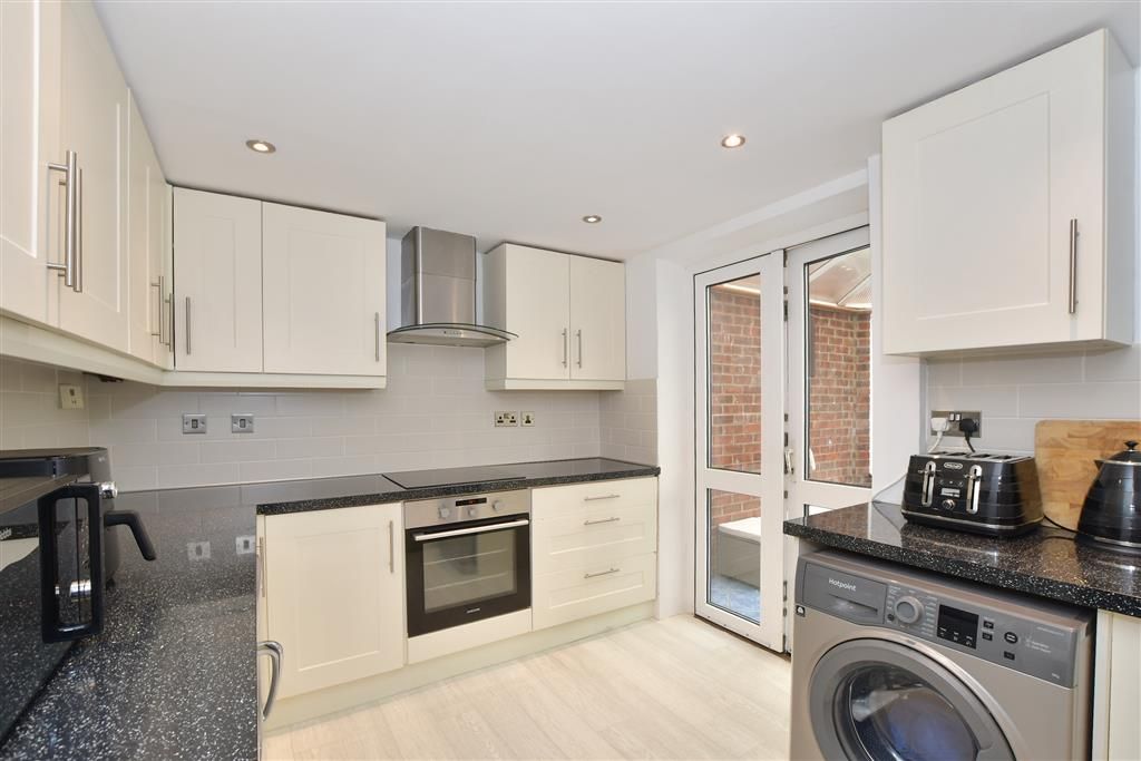 Property photo 3 of 13 Kitchen