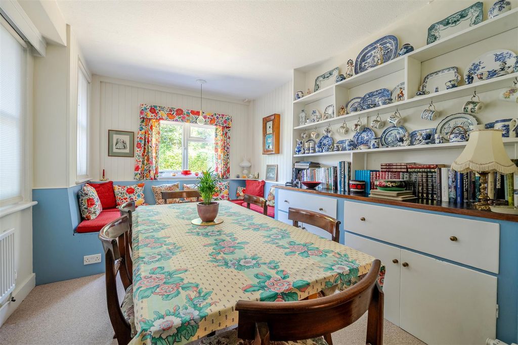 Additional image 10 of 4 bed detached house for saleHeatherdene Avenue, Crowthorne, Berkshire RG45
