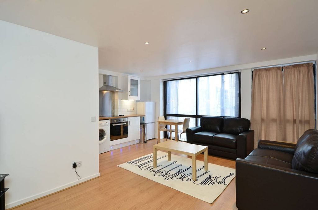 Property photo 1 of 5