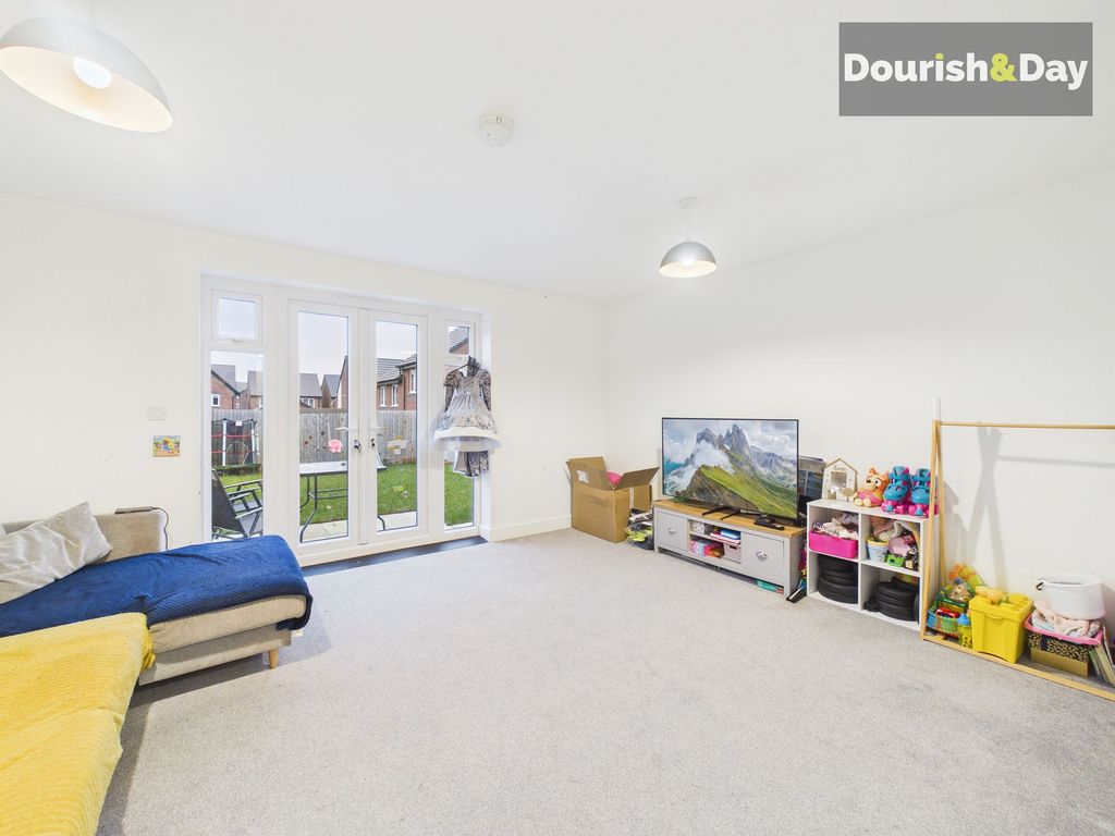 Property photo 3 of 14