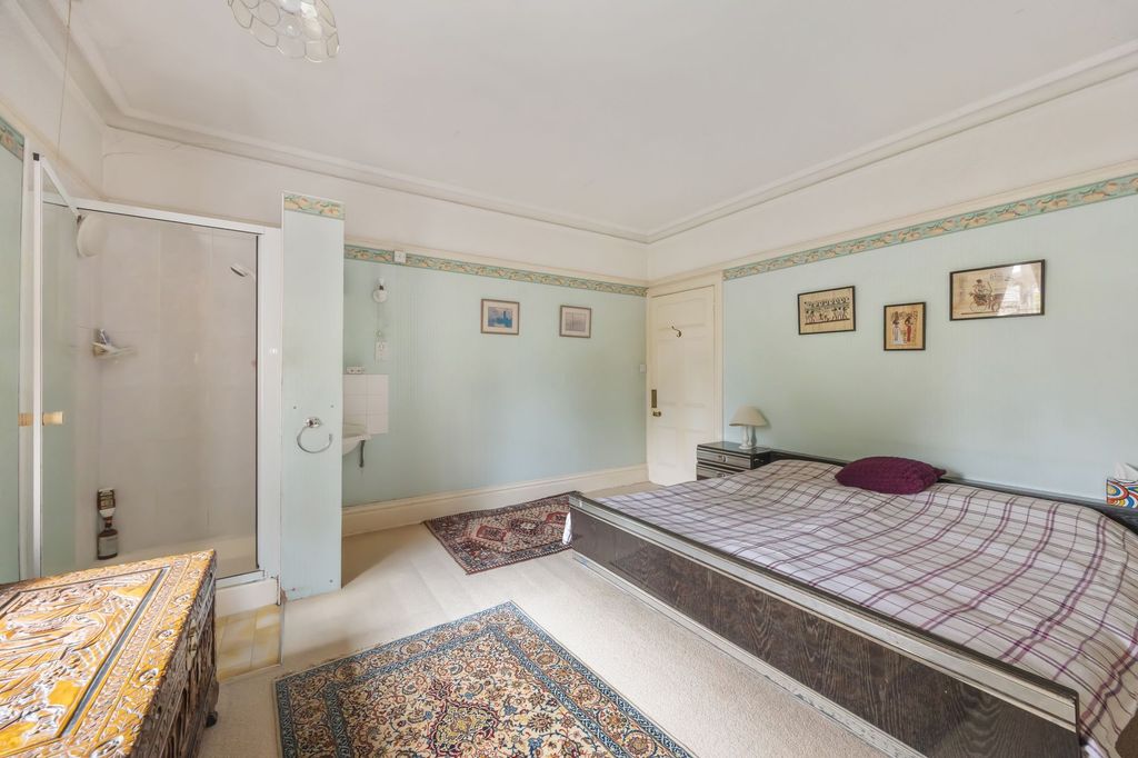 Additional image 11 of 6 bed semi-detached house for salePaddockhall Road, Haywards Heath RH16