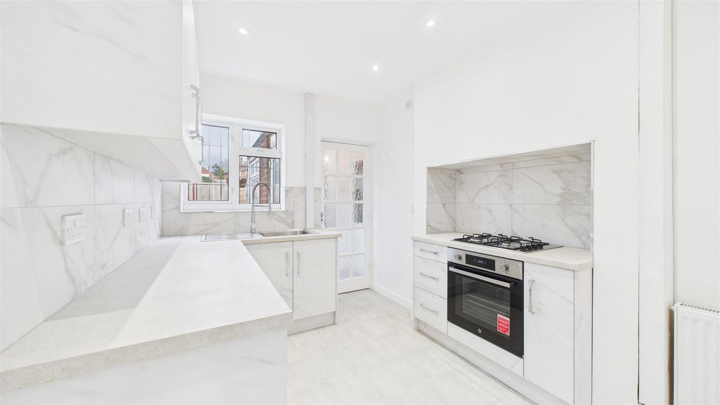 Property photo 1 of 20 Cam05101G0-Pr0101-Still011.Jpg