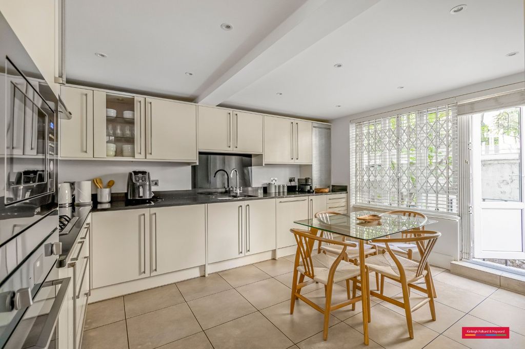 Property photo 3 of 49 Kitchen