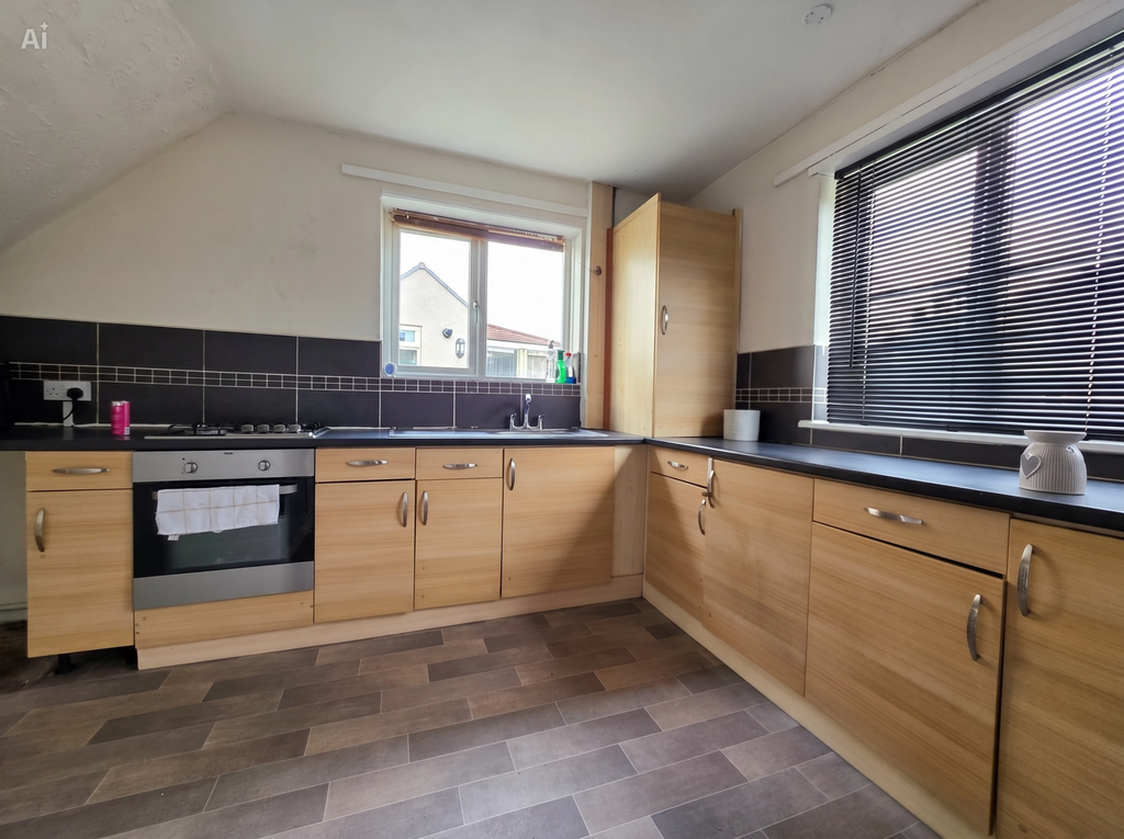 Property photo 2 of 11 Kitchen