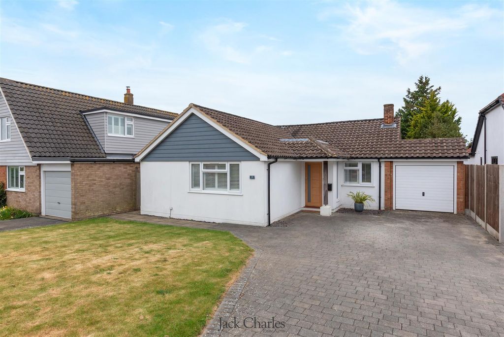 Property photo 2 of 26 28 Barchester Way-47.Jpg