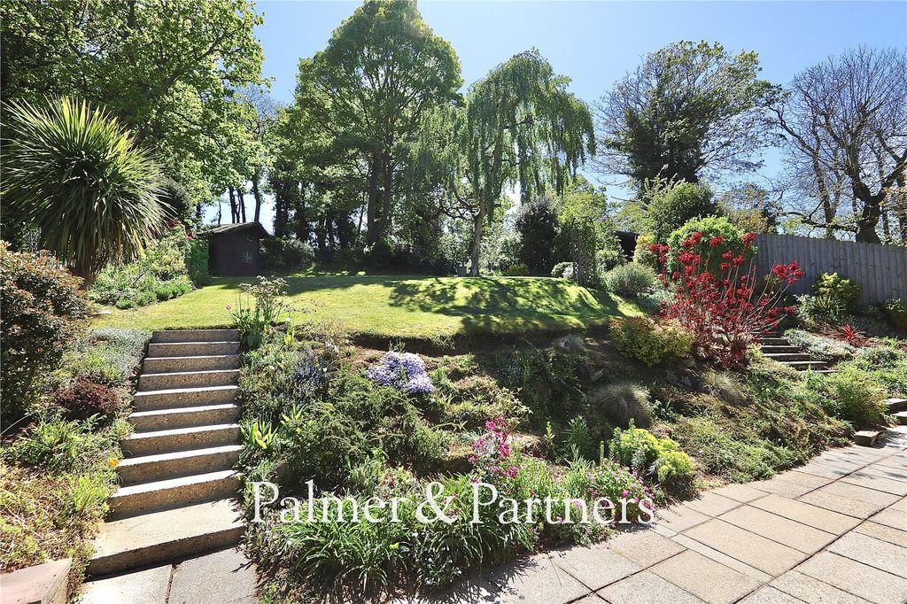 Property photo 3 of 30 Picture No. 05