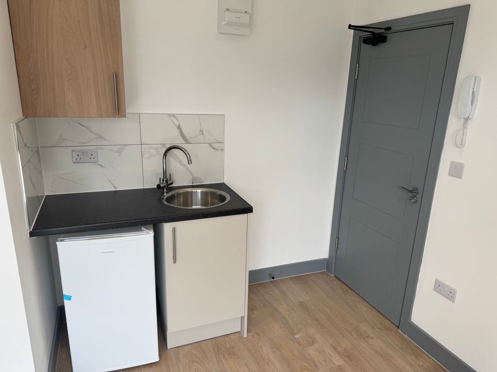 Property photo 2 of 3