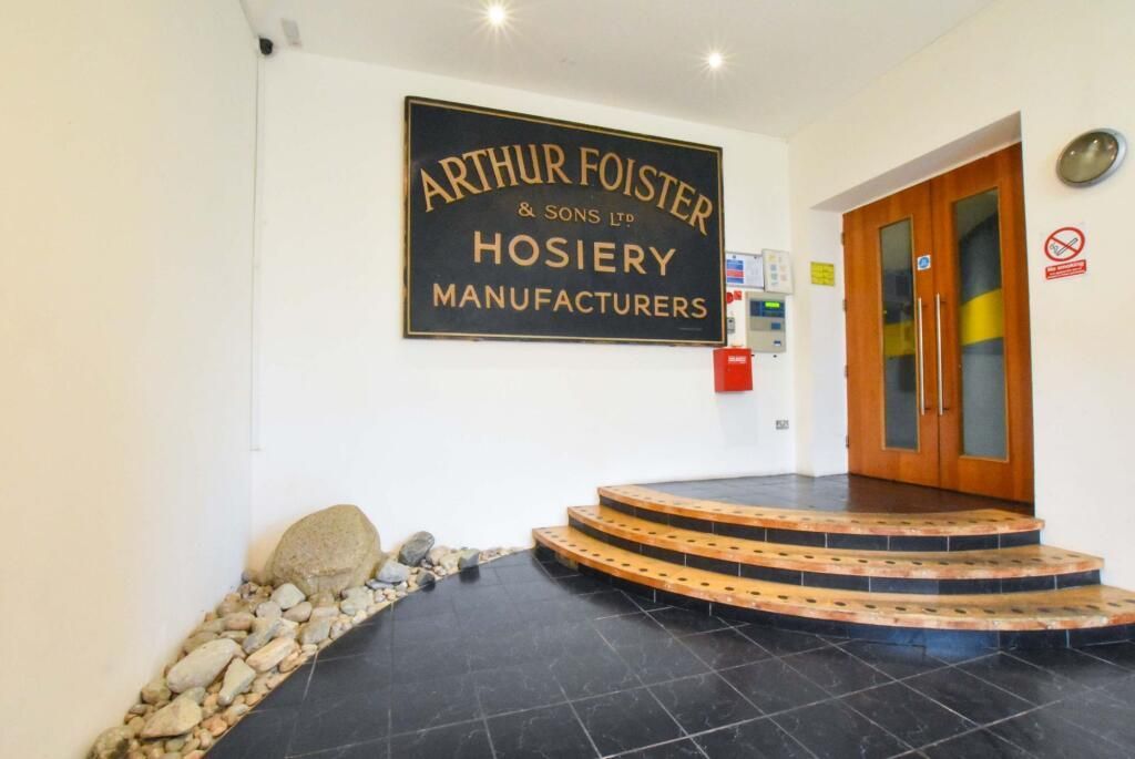 Property photo 3 of 15 Communal Area.Jpeg