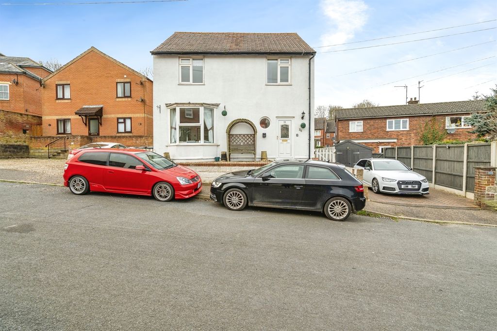 Property photo 1 of 17