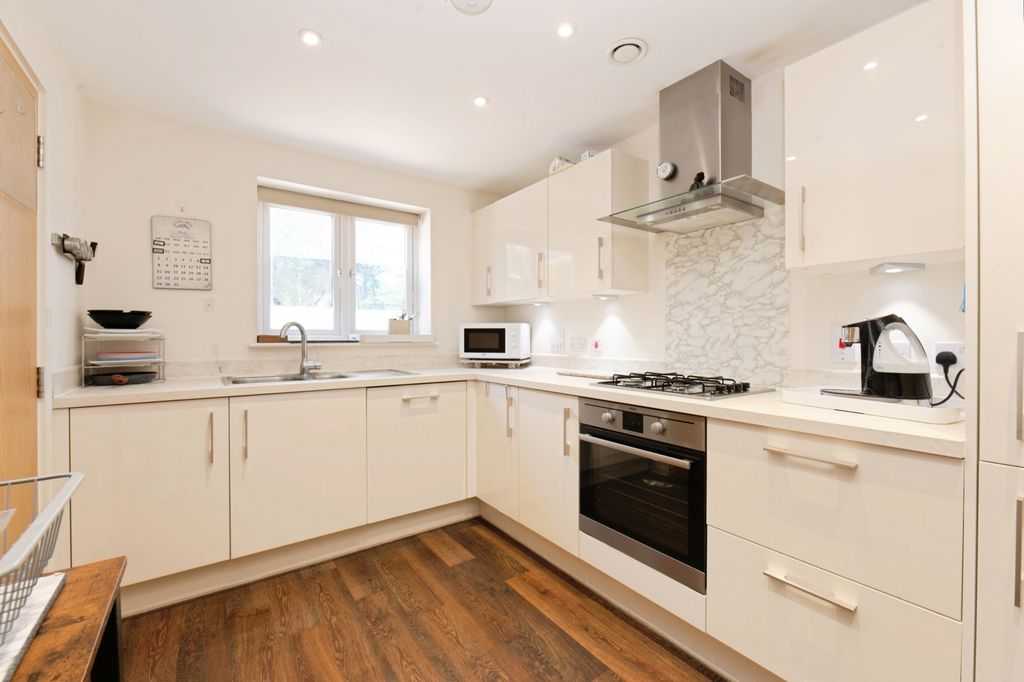 Property photo 2 of 17 Kitchen
