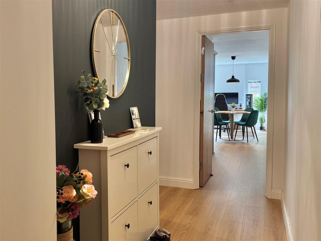 Property photo 2 of 10 6.Jpg