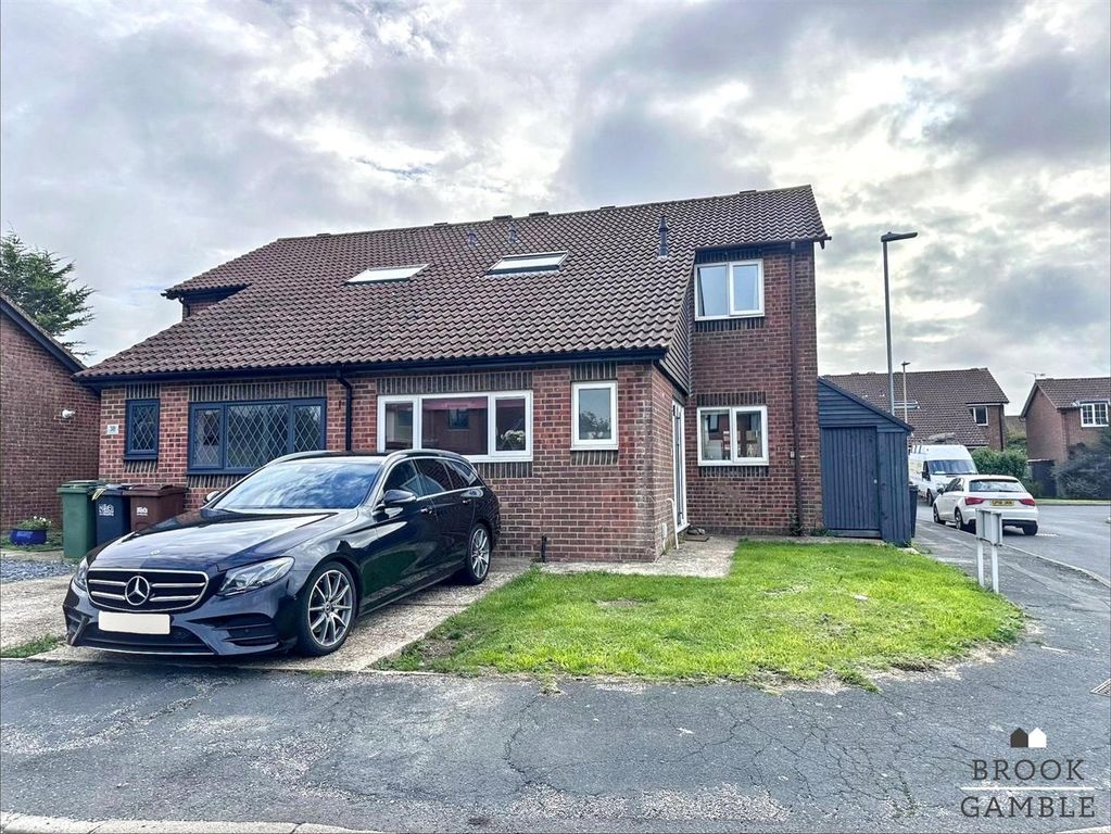 Property photo 1 of 19 01323 438506