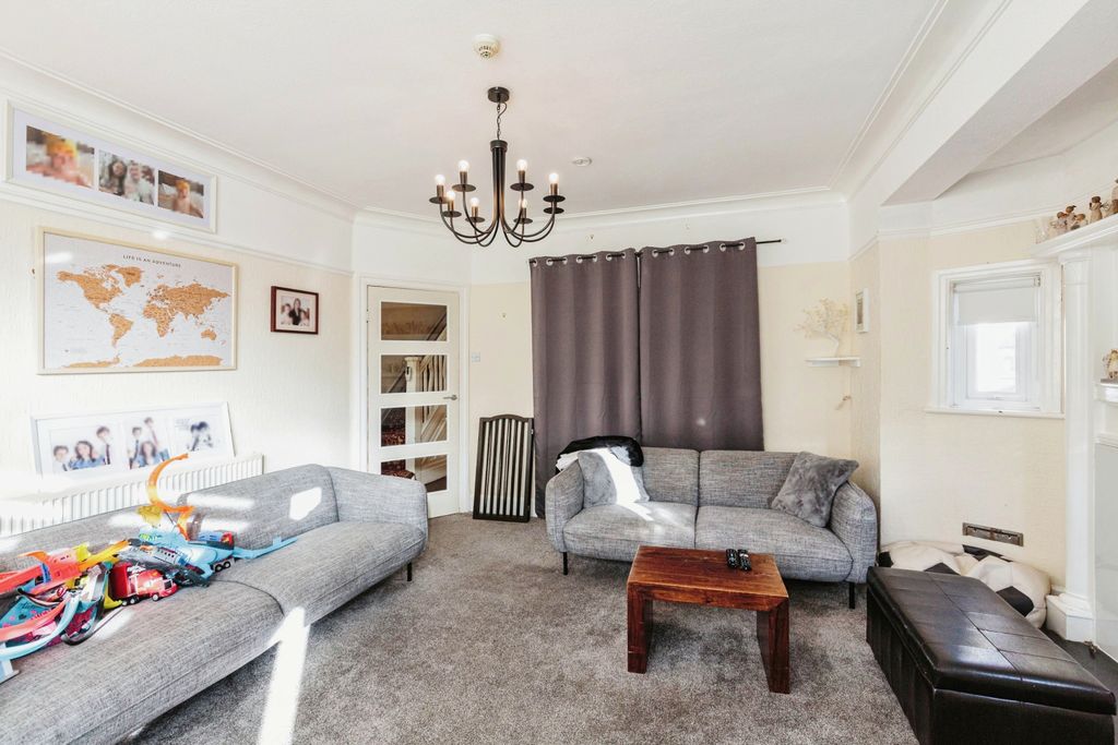 Property photo 3 of 17 Photography