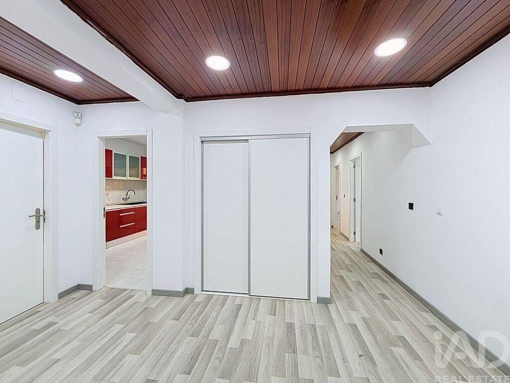 Property photo 1 of 35