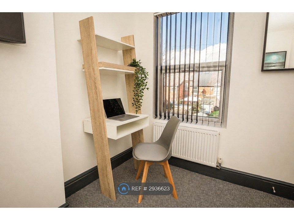 Property photo 2 of 6