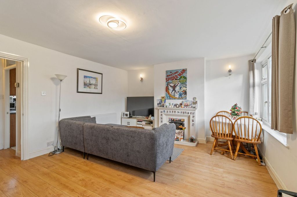 Property photo 2 of 14