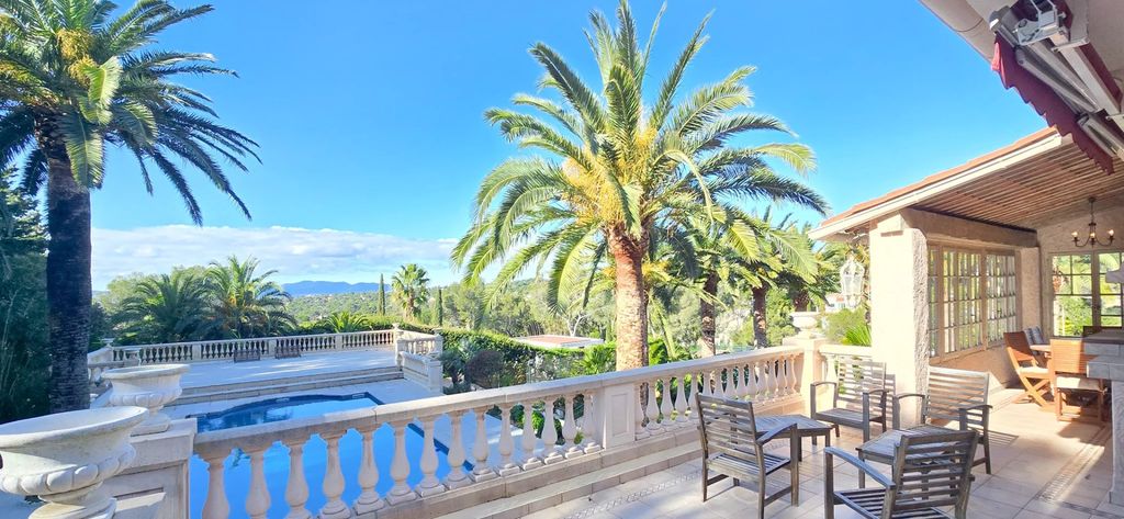 Property photo 2 of 22