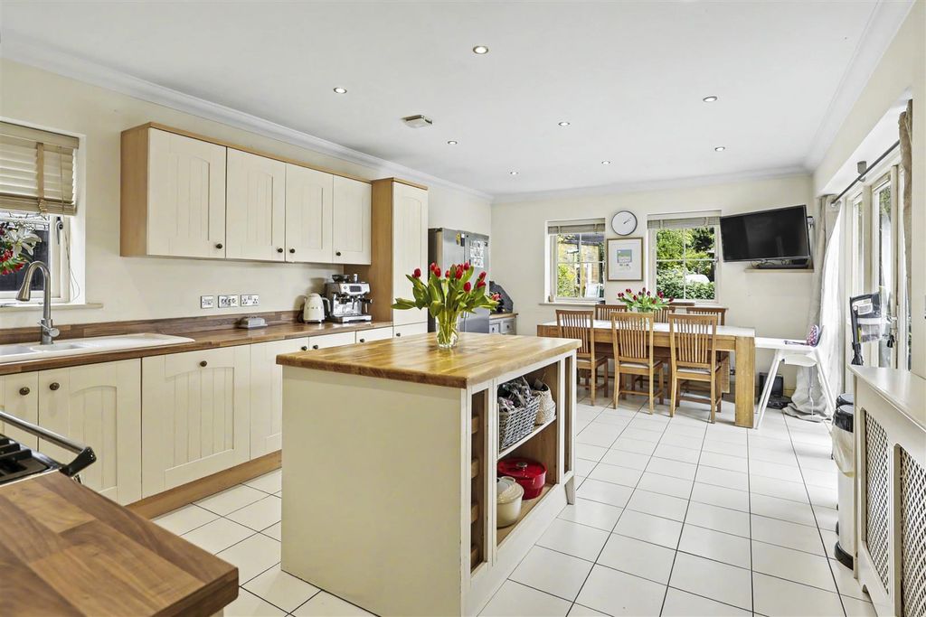 Property photo 2 of 31 Bellrope_24.Jpg