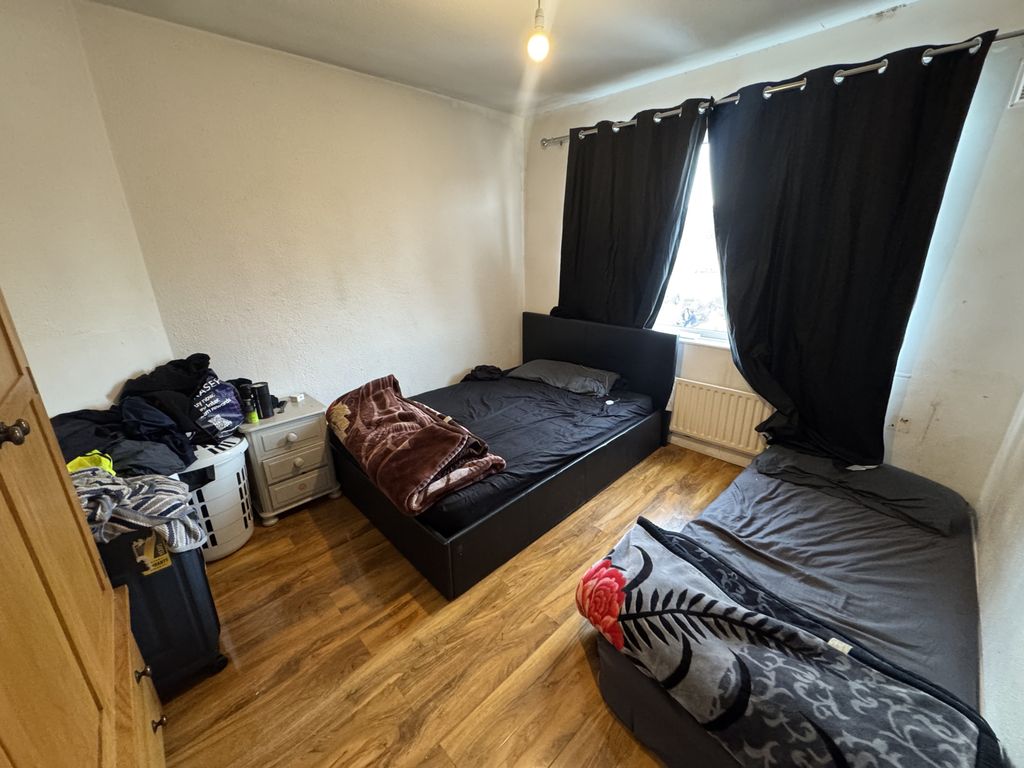 Property photo 3 of 7 Gallery