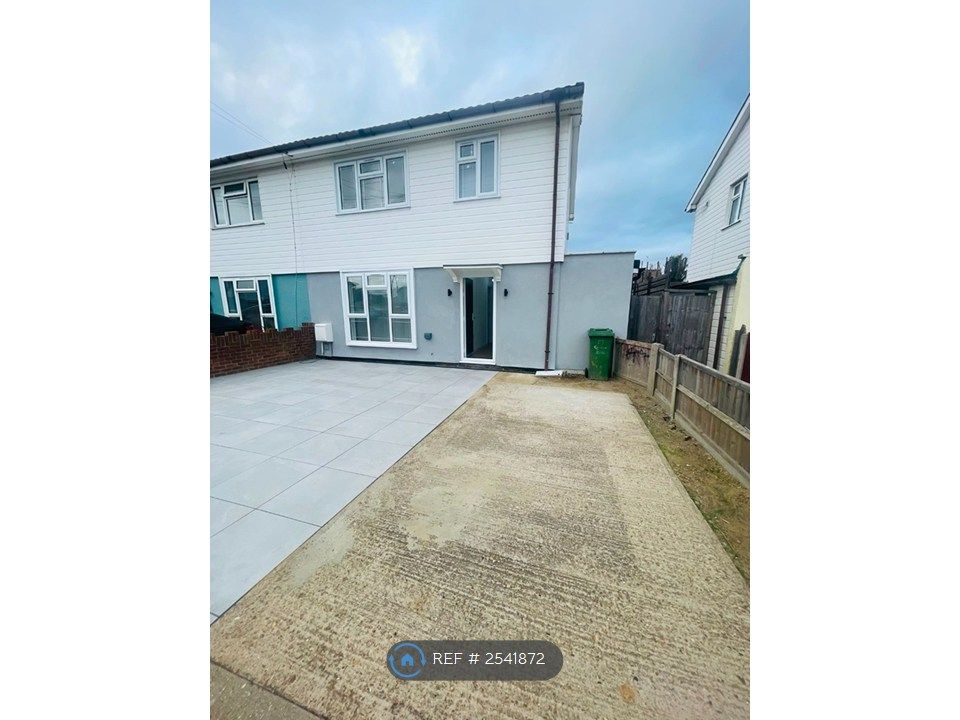 Property photo 1 of 11 Front