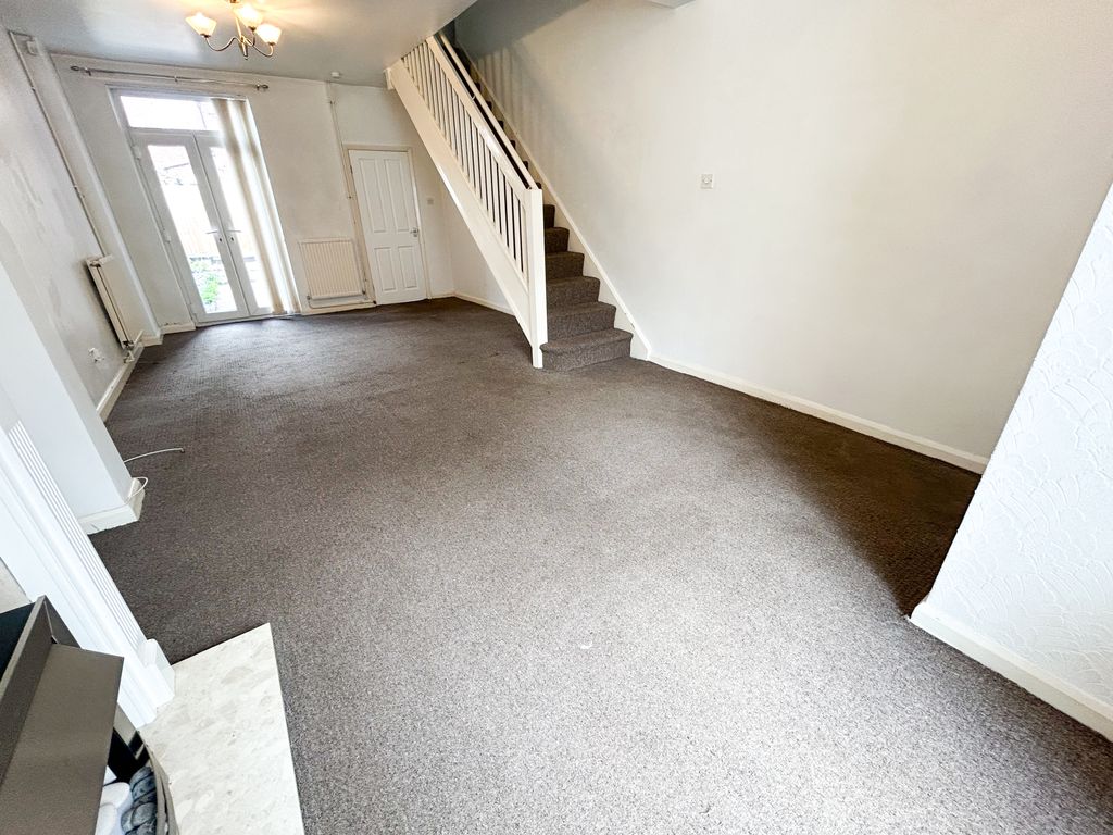 Property photo 3 of 17 Img_8777