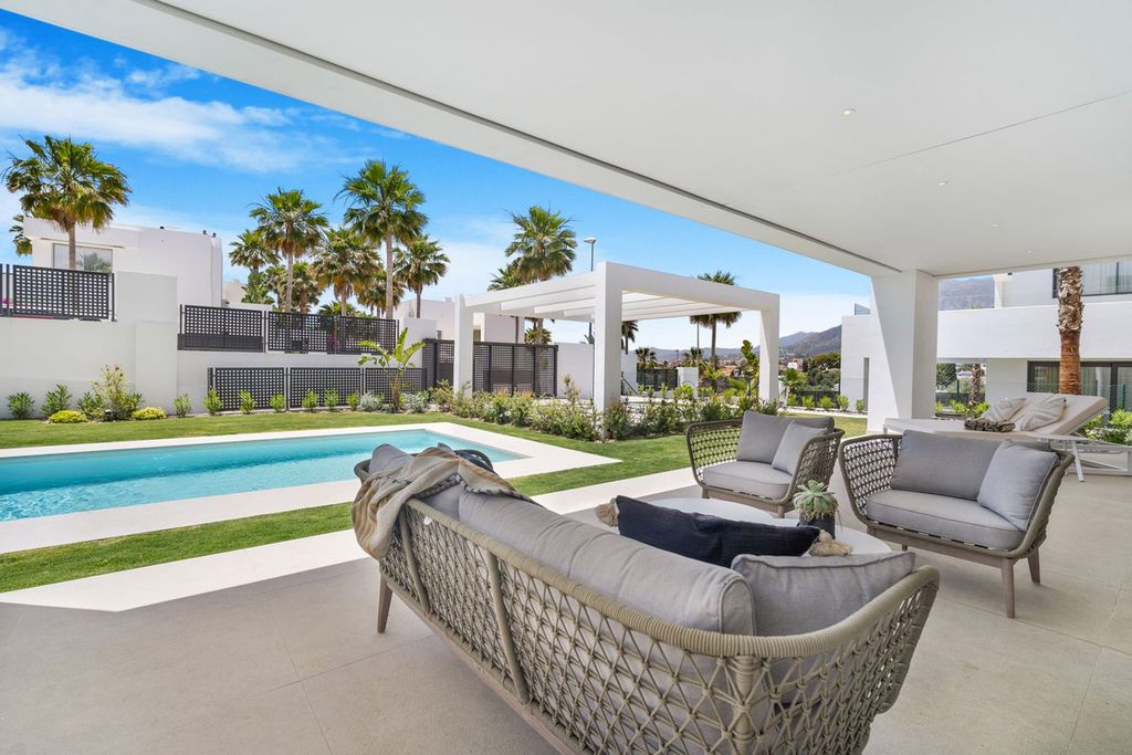 Property photo 3 of 32