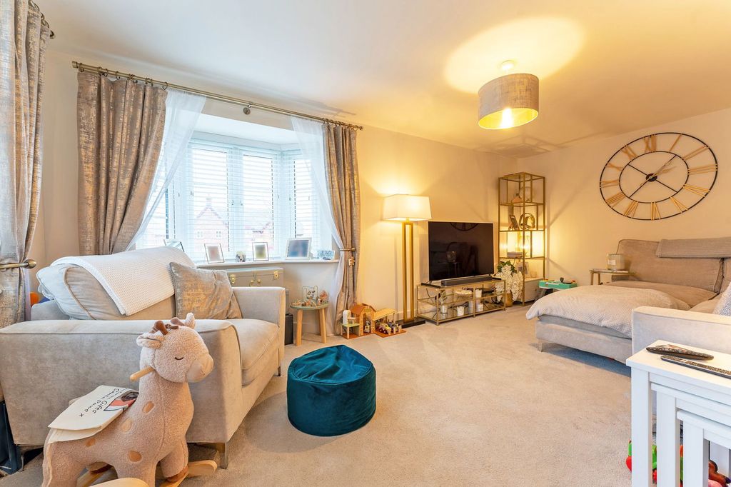 Property photo 2 of 22