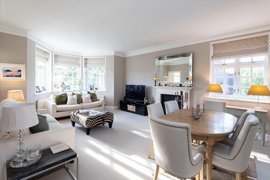 Property photo 2 of 17 Image