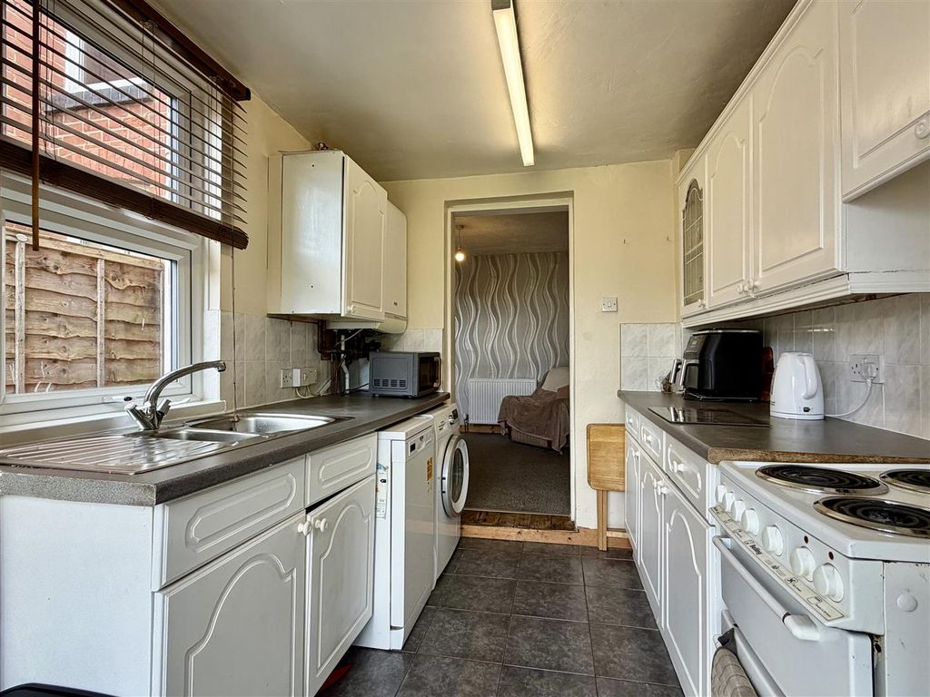 Property photo 3 of 14
