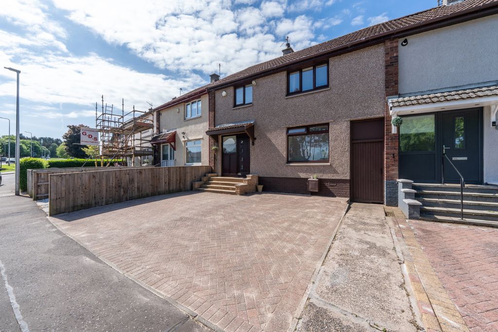 Property photo 1 of 30