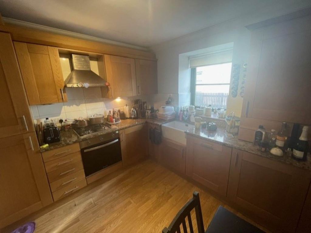 Property photo 2 of 14 02798E79-0995-4B61-ba30-93E9c60d29E6