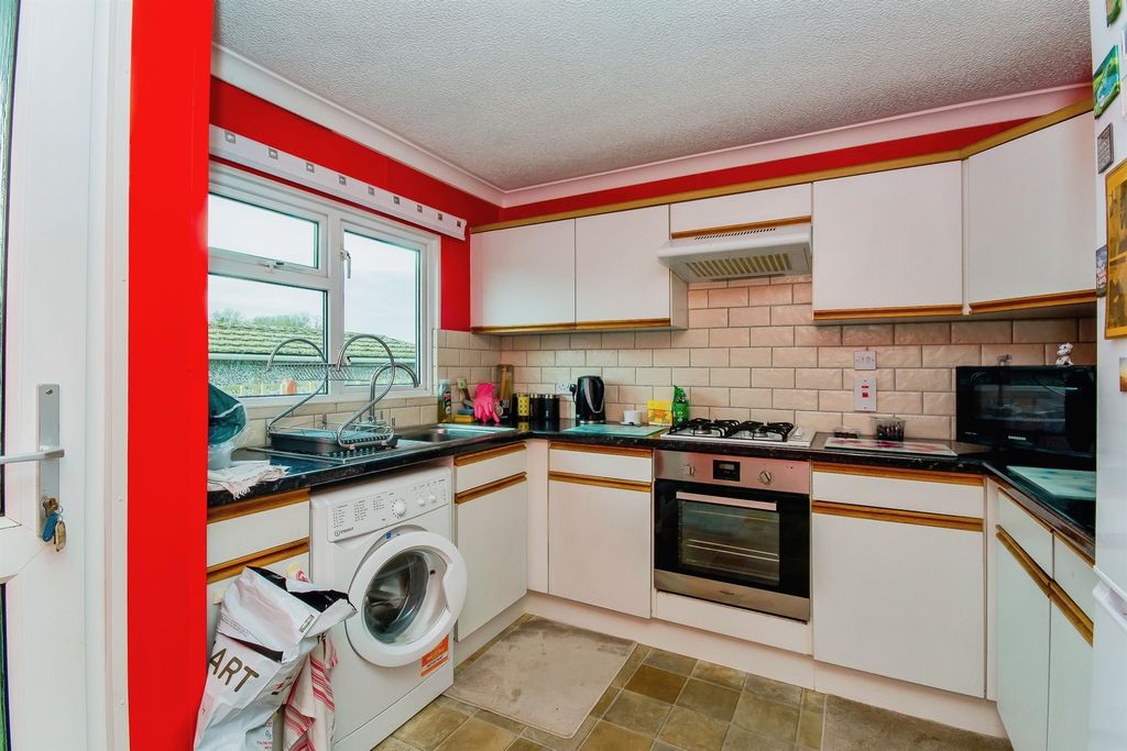 Property photo 2 of 16