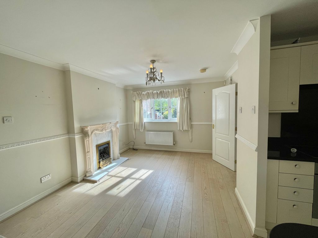 Property photo 3 of 9 Garden