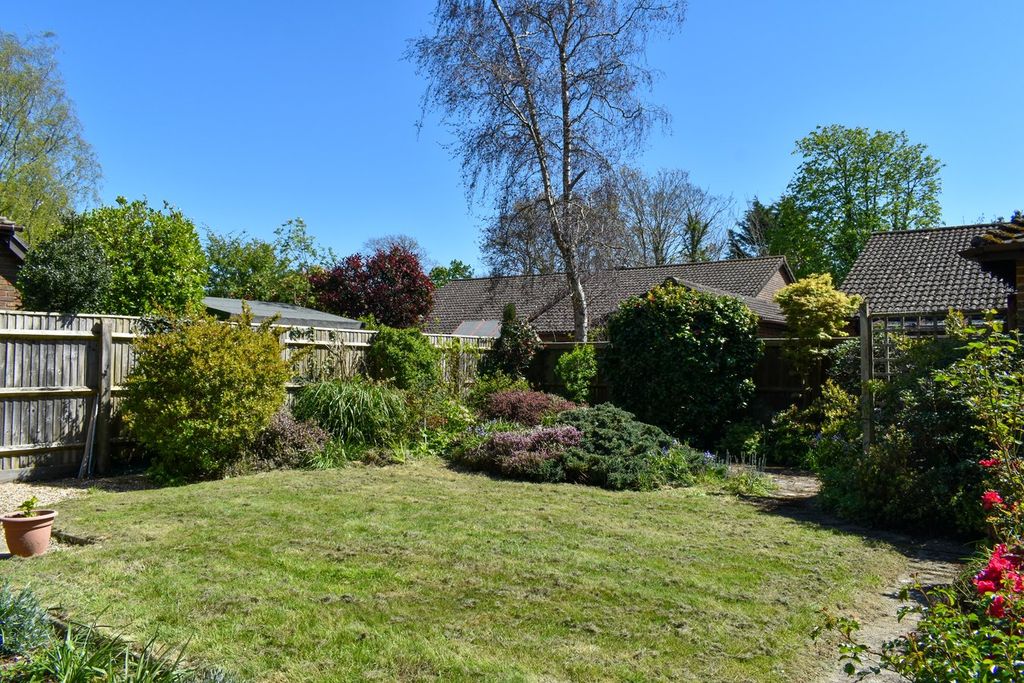 Property photo 2 of 11