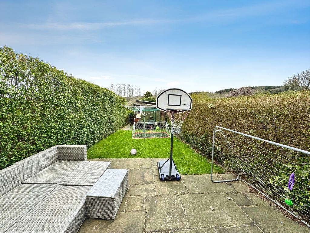 Property photo 2 of 8 Photo 6