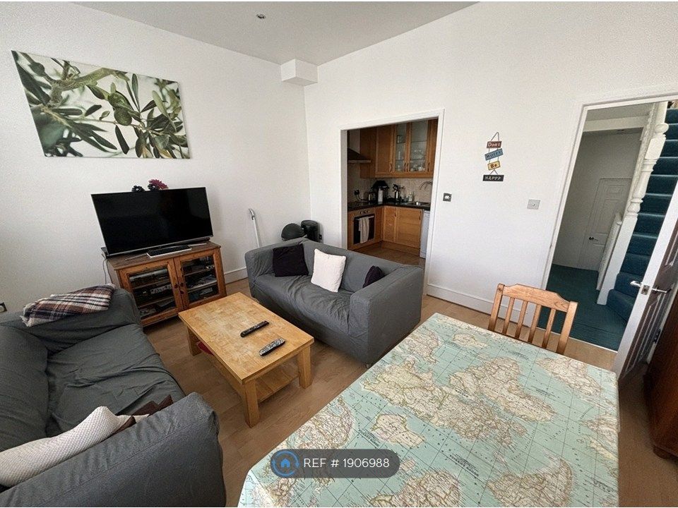Property photo 1 of 5 Large Living Room With Dining Table