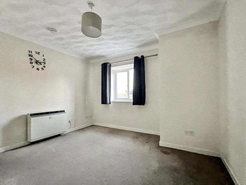 Property photo 3 of 12 Gallery