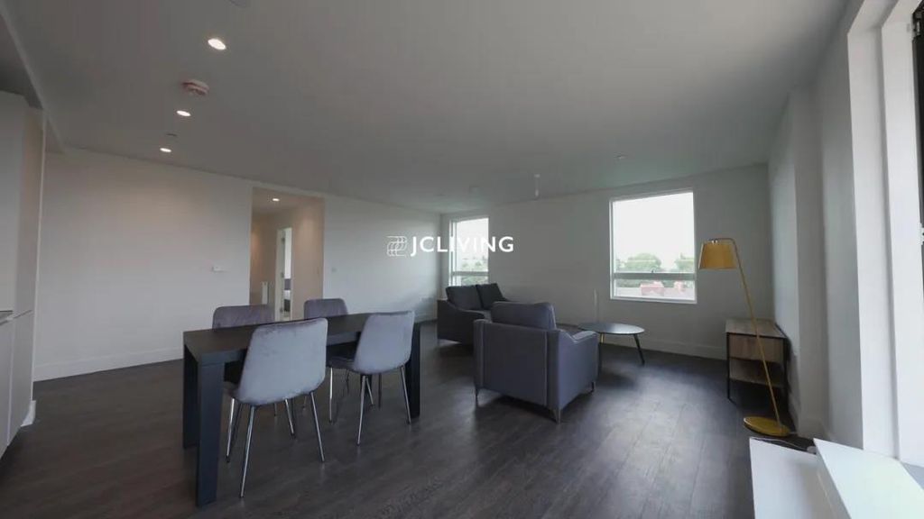 Property photo 3 of 13 Image (8).Png