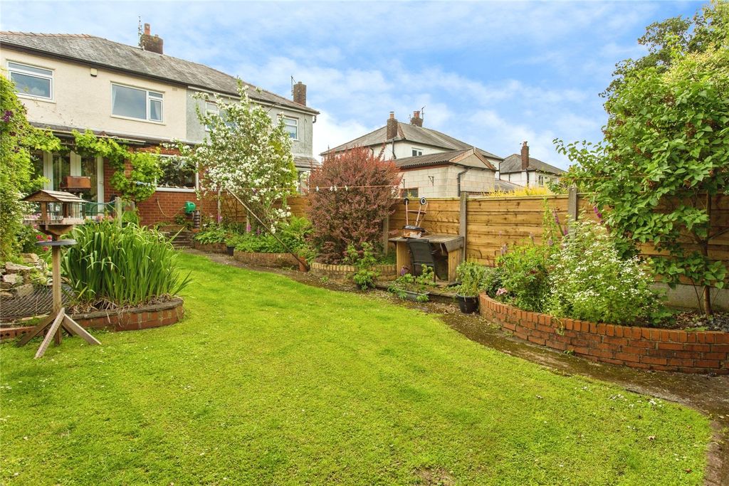 Property photo 3 of 28 Picture No. 05
