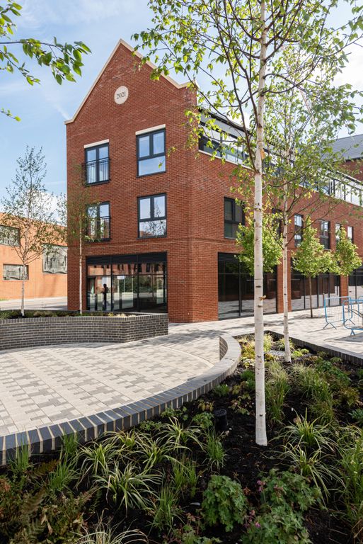 Property photo 1 of 12 11-Weavers-Yard-011