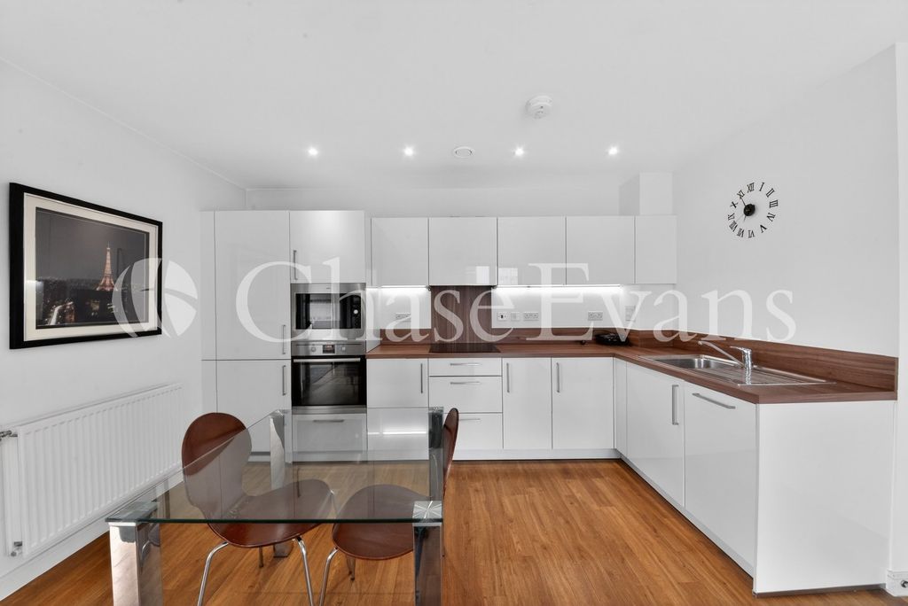 Property photo 2 of 15 Kitchen