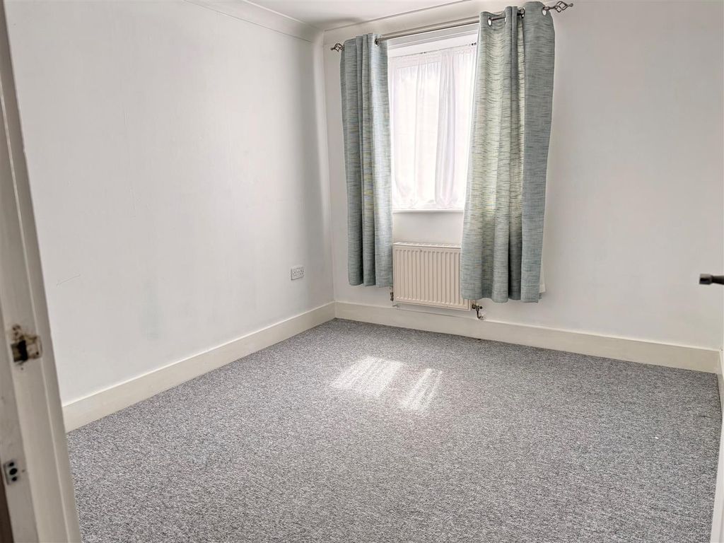 Property photo 3 of 10 Byewaters - Bed 2.Jpg