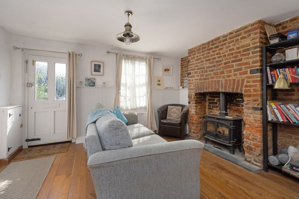 Property photo 3 of 13 Sitting Room