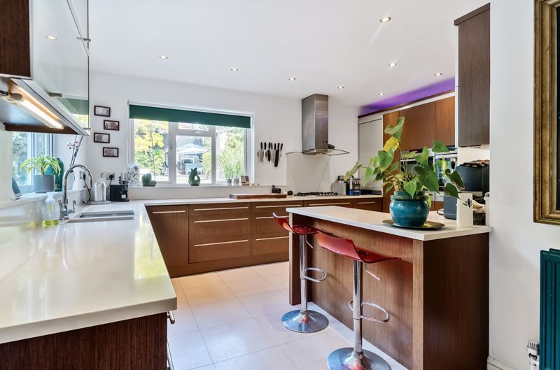 Property photo 2 of 25 Photo 4