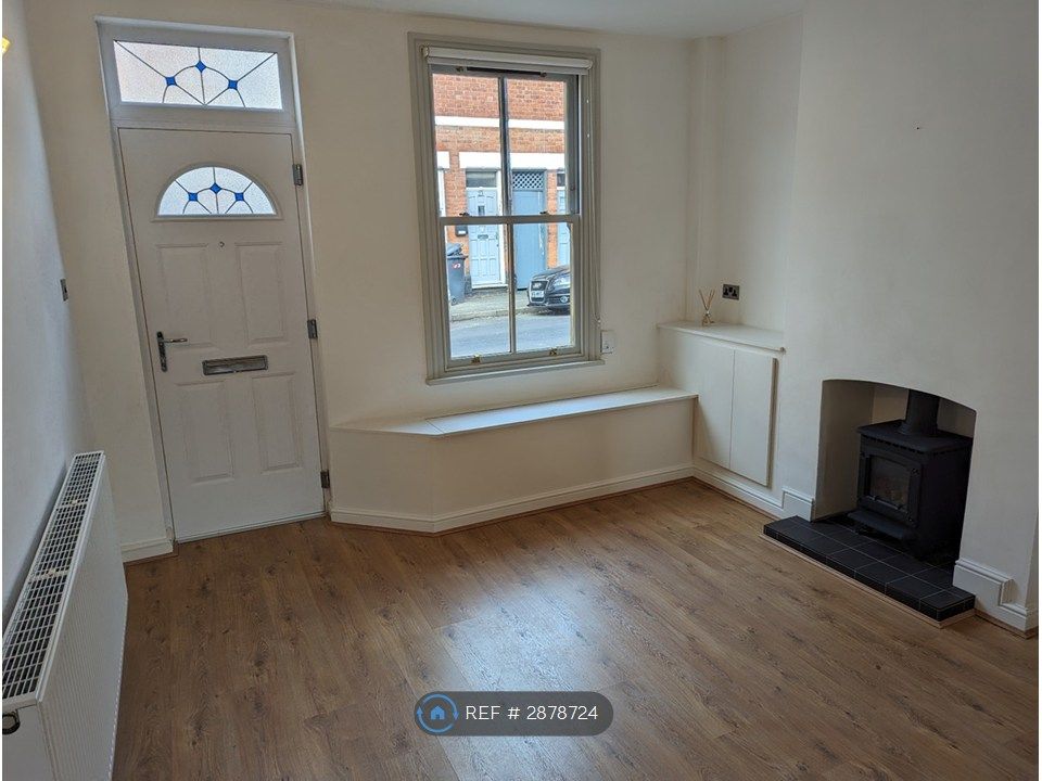 Property photo 2 of 16 Open Plan Lounge